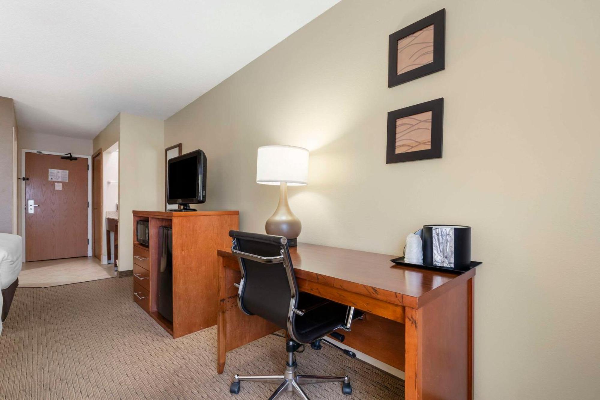 Comfort Inn & Suites Black River Falls I-94 Exterior foto